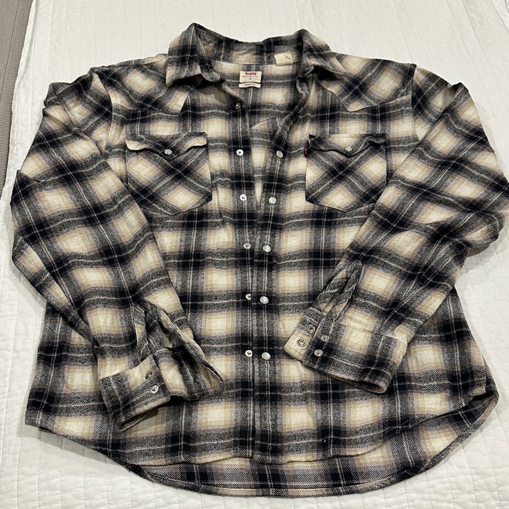 Levi's Men’s Black and Cream Plaid Shirt